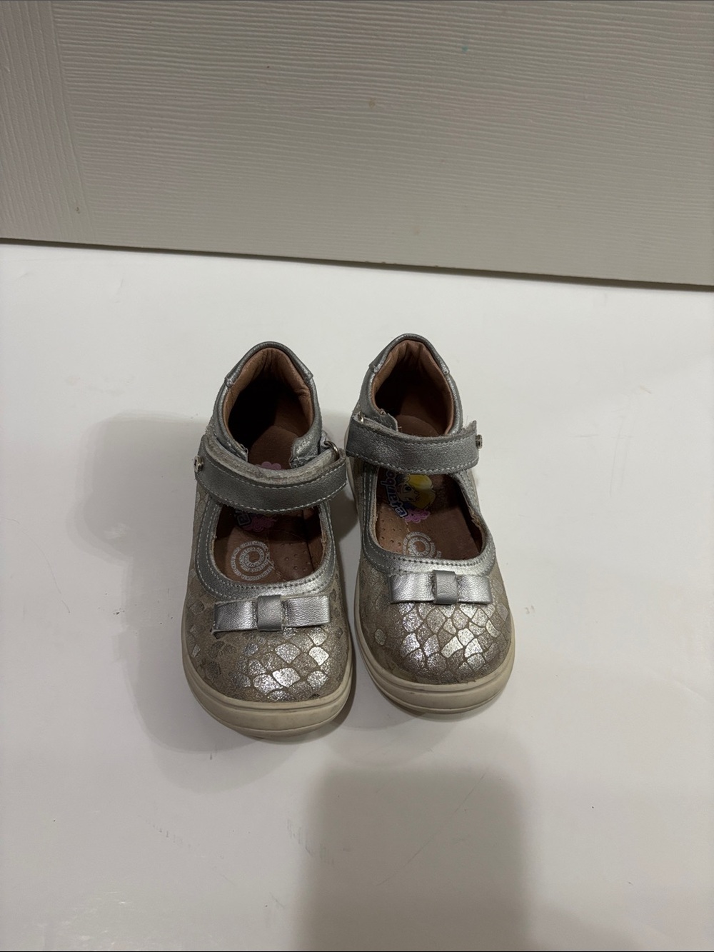Girls Metallic Silver Mary Jane Dress Shoes with Bow Accent